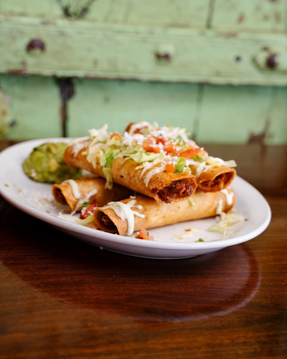 Calle Tepa Mexican Street Grill & Bar