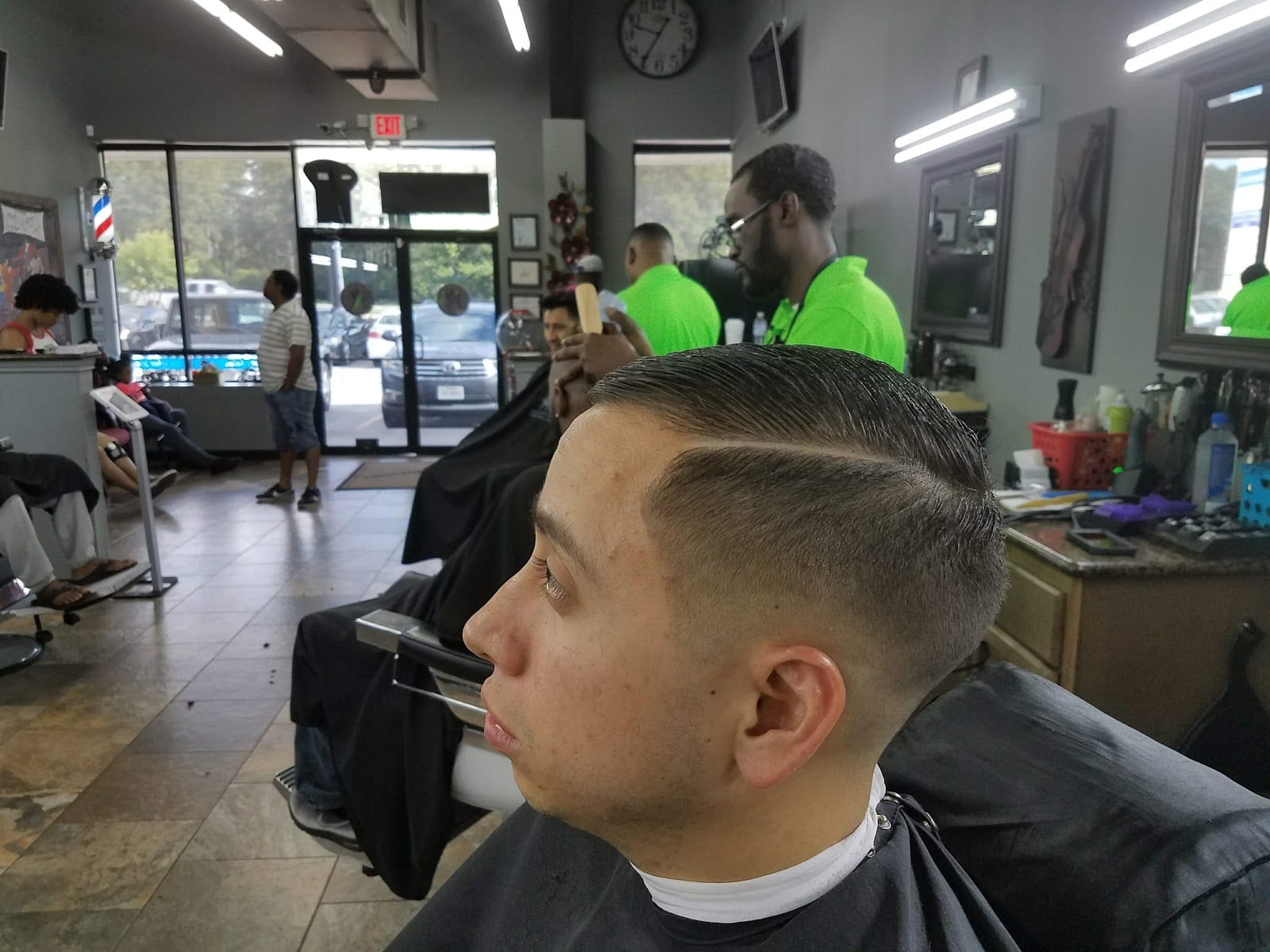 Tony THE Barber, photo 3