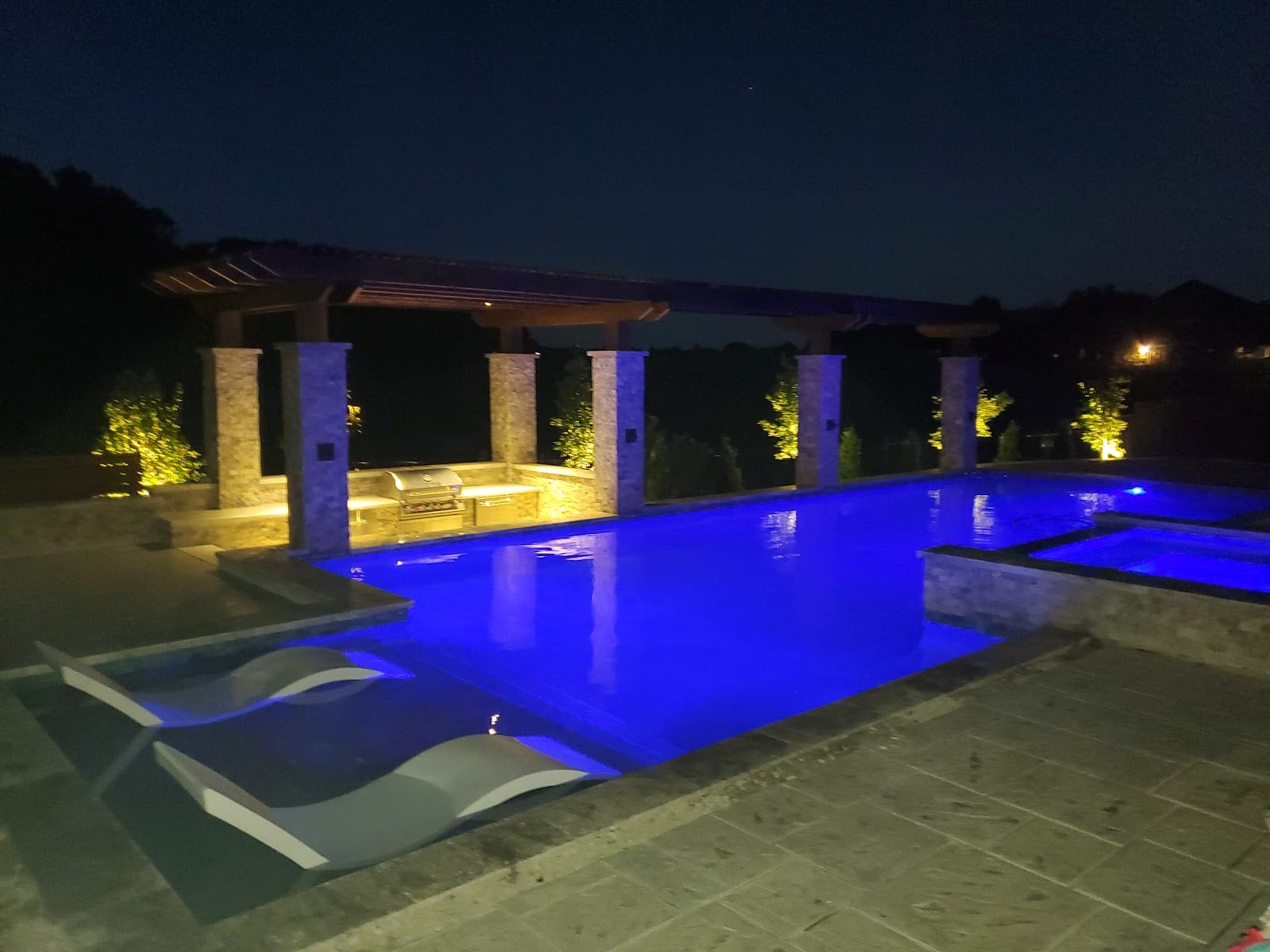 Imagine pool and landscape
