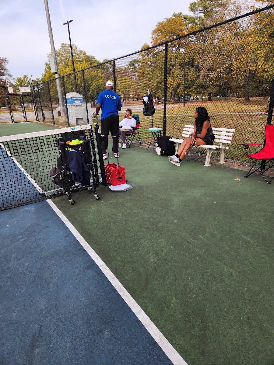 Briarfield Park Tennis Courts