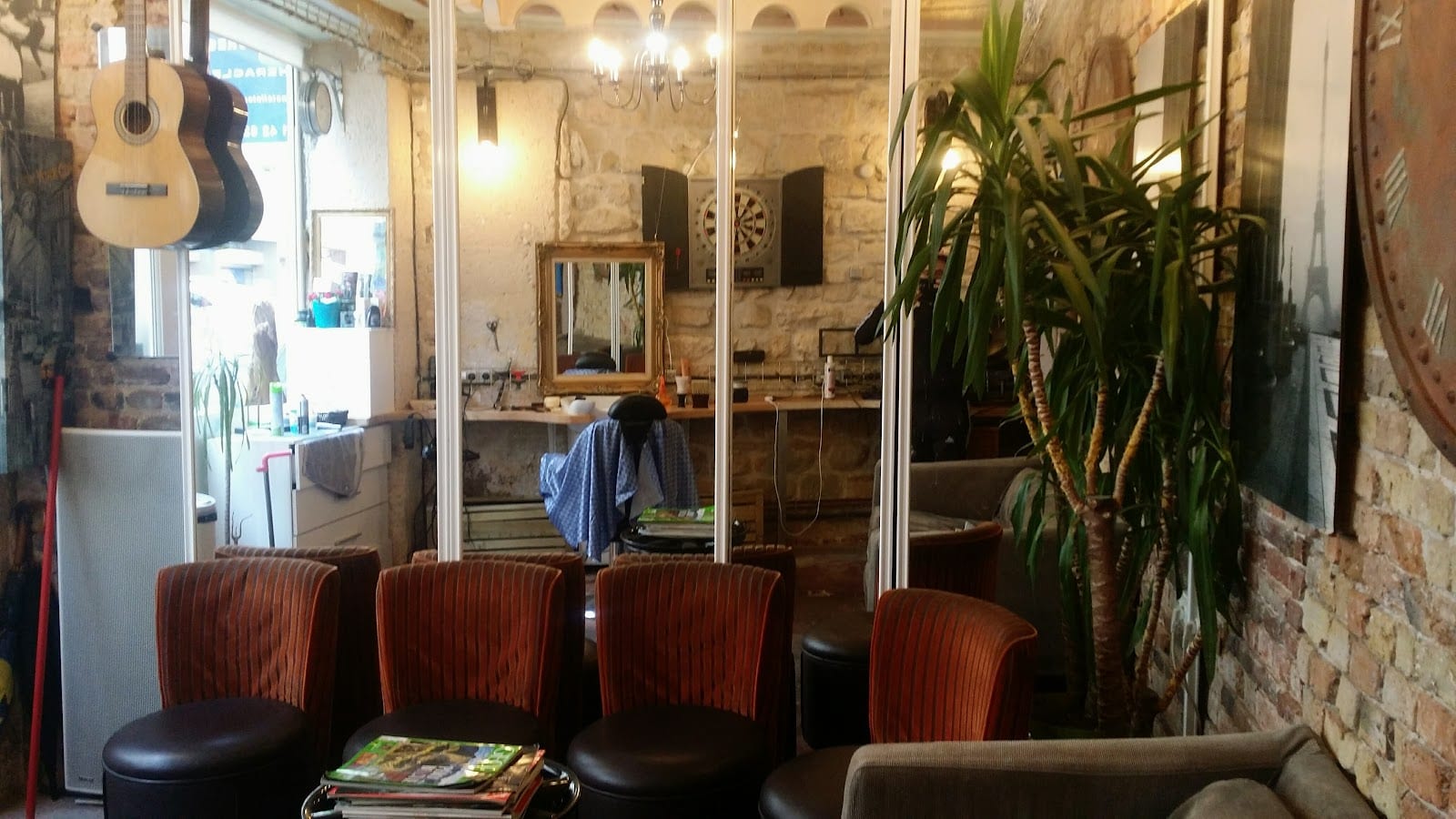 Barbier coiffeur la main d'or