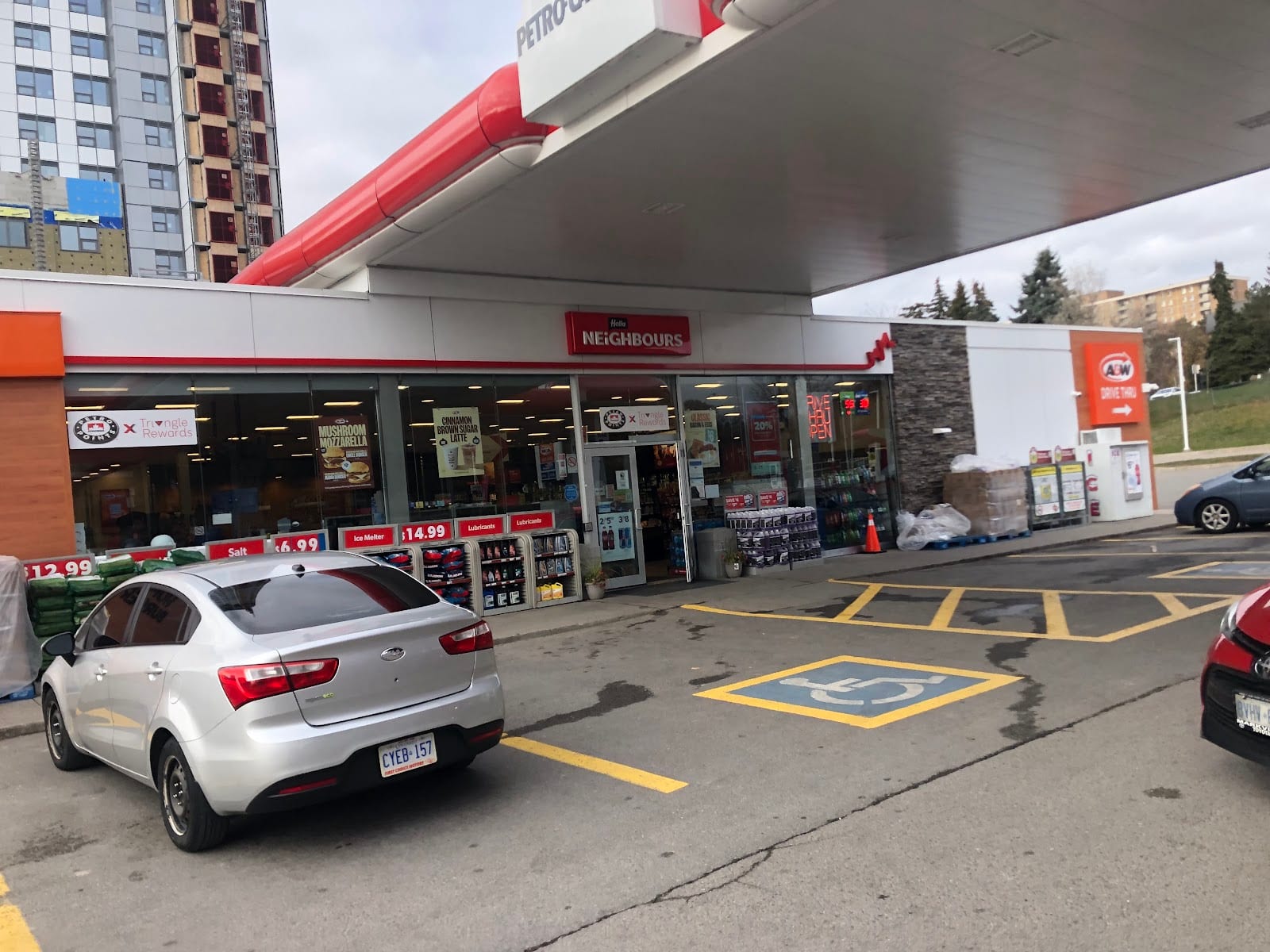 Petro-Canada & Car Wash, photo 2