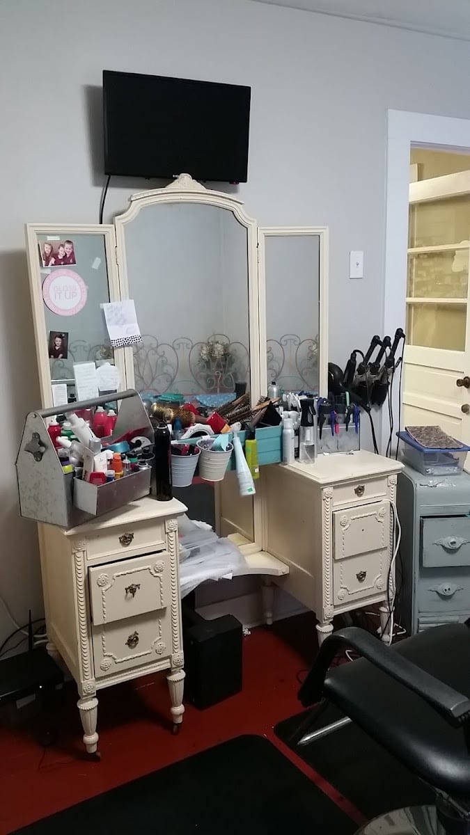 Sassettes Hair Studio