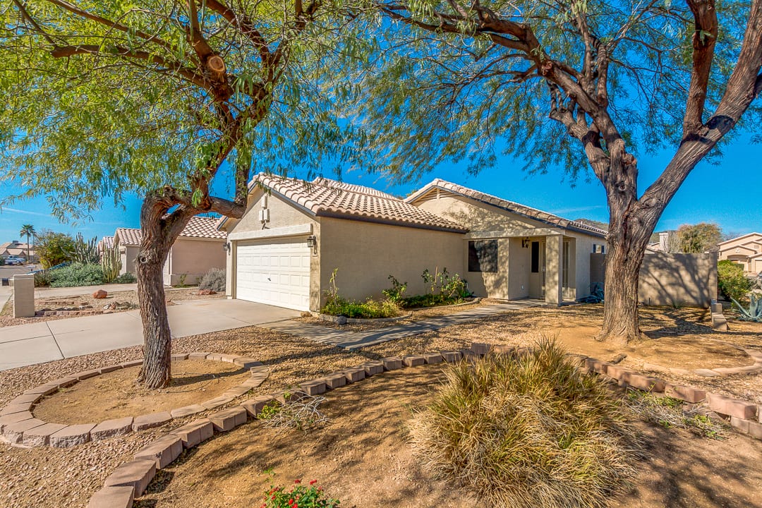 Jonelle Abbott Scottsdale Real Estate Agent, photo 3