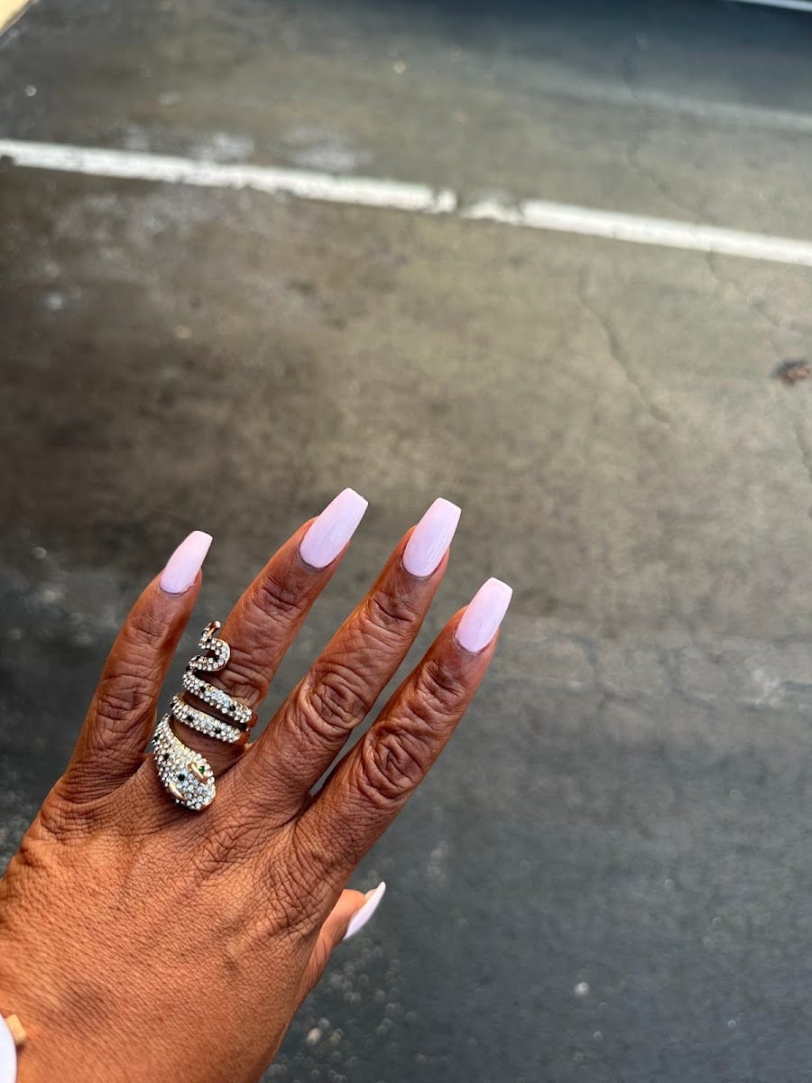 T and D Nail Salon