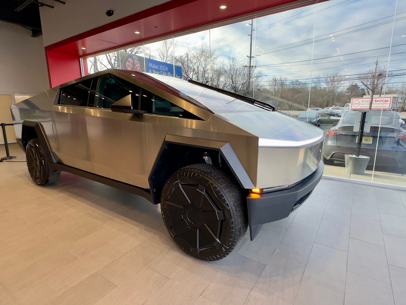 Tesla, photo 2