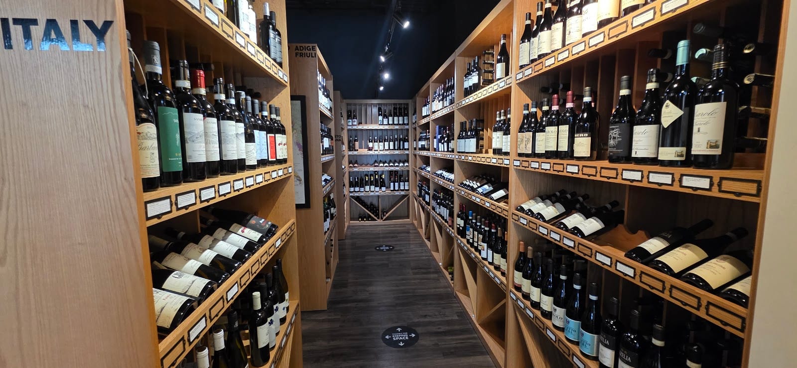 Flatiron Wines & Spirits, photo 4