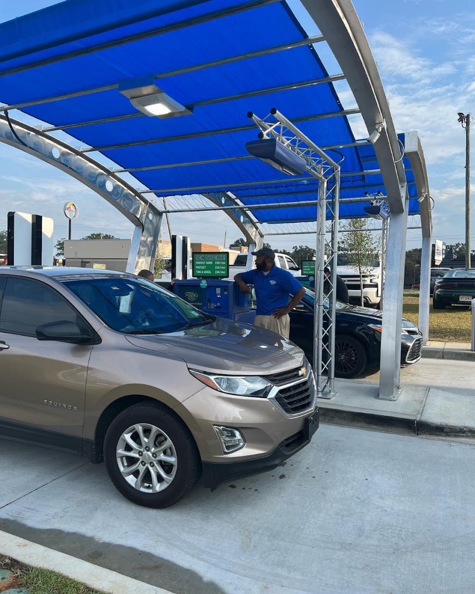 Rich's Car Wash - Semmes
