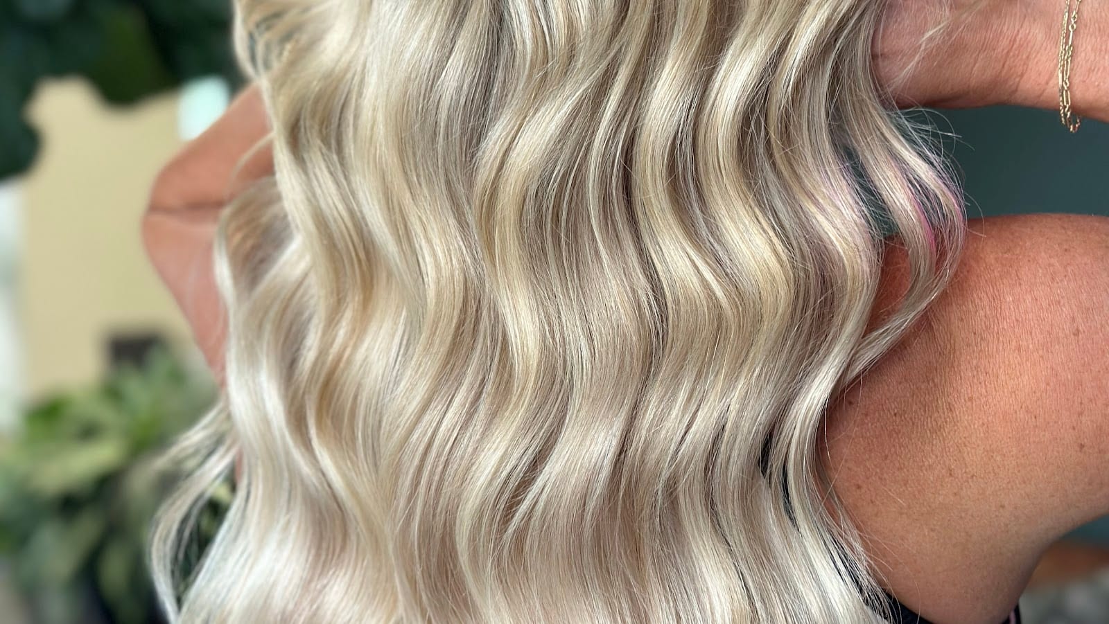 Isle Gallagher-SRQ Hair, photo 2
