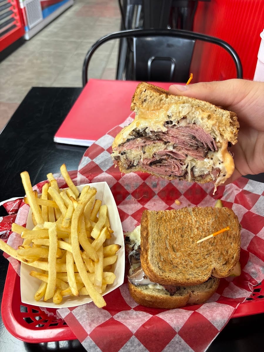 US 17 NY Deli, photo 2