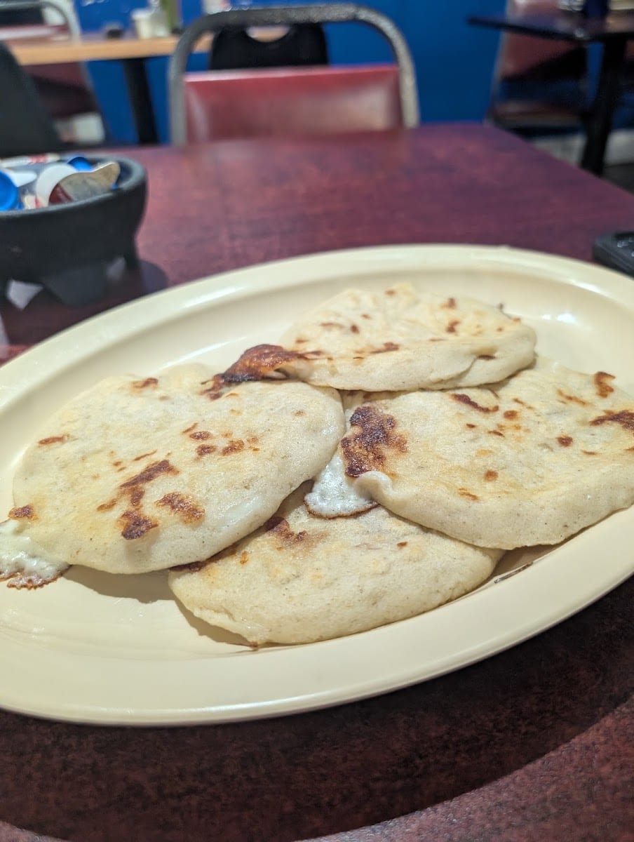 El Rinconcito Pupuseria