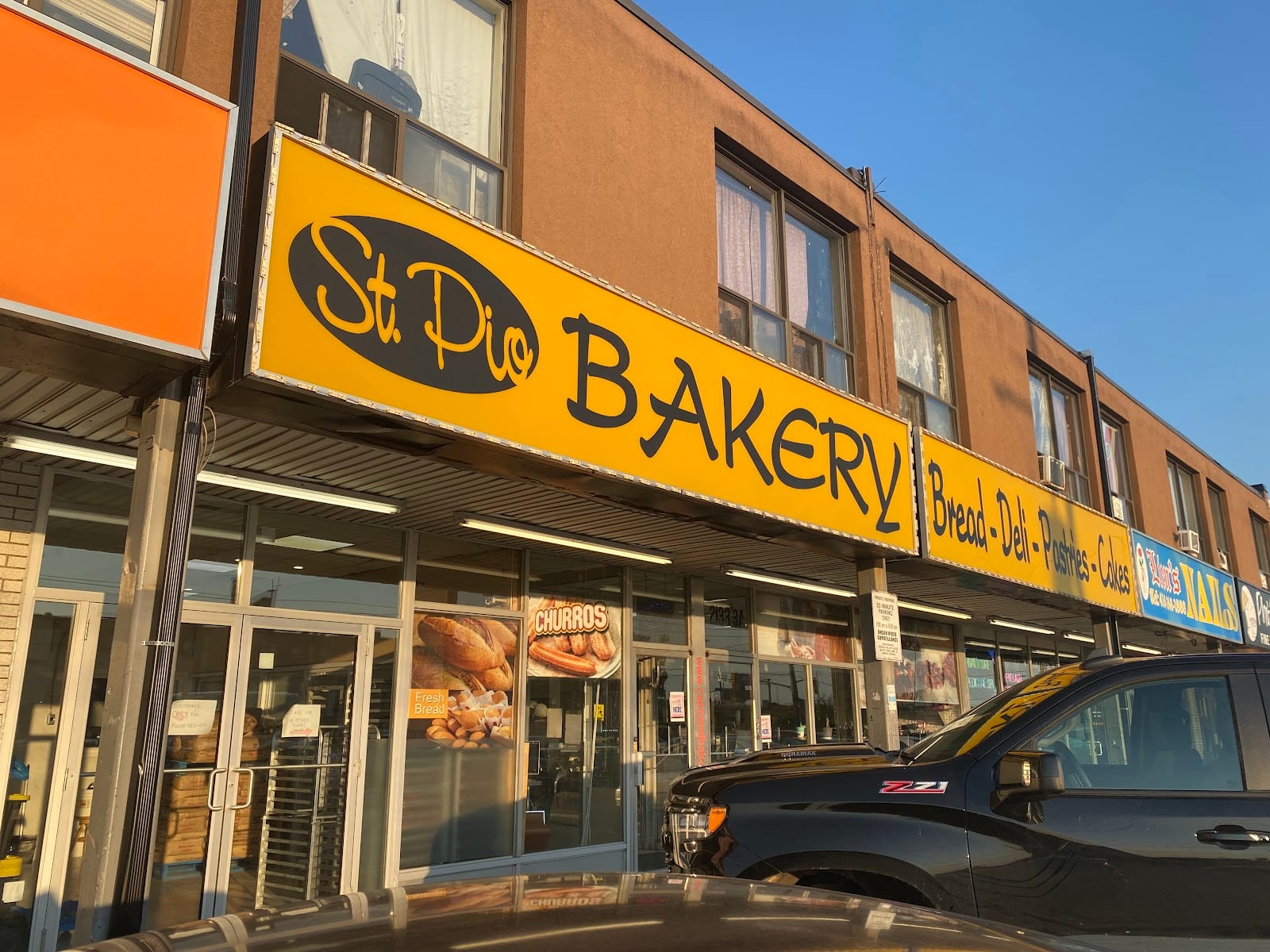 St. Pio Bakery Hot Bread, Cakes, Pastries Churros, Custom, Wholesale, photo 2