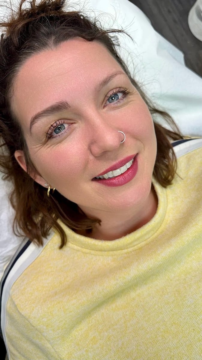 Ana V-Brows, photo 3