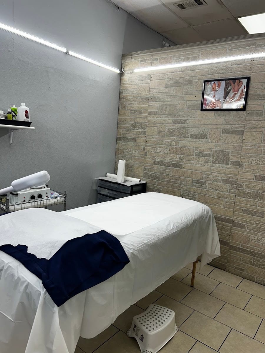 Ray Eyebrow Threading, photo 2
