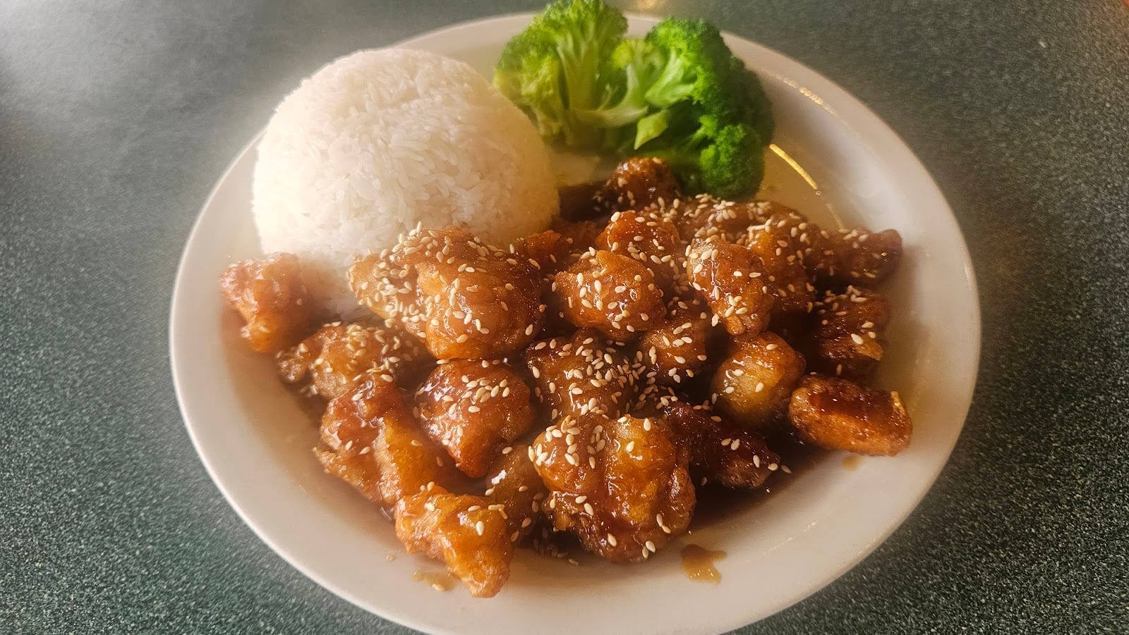 Asian Kitchen - Vietnamese Cuisine, Pho & Boba Tea