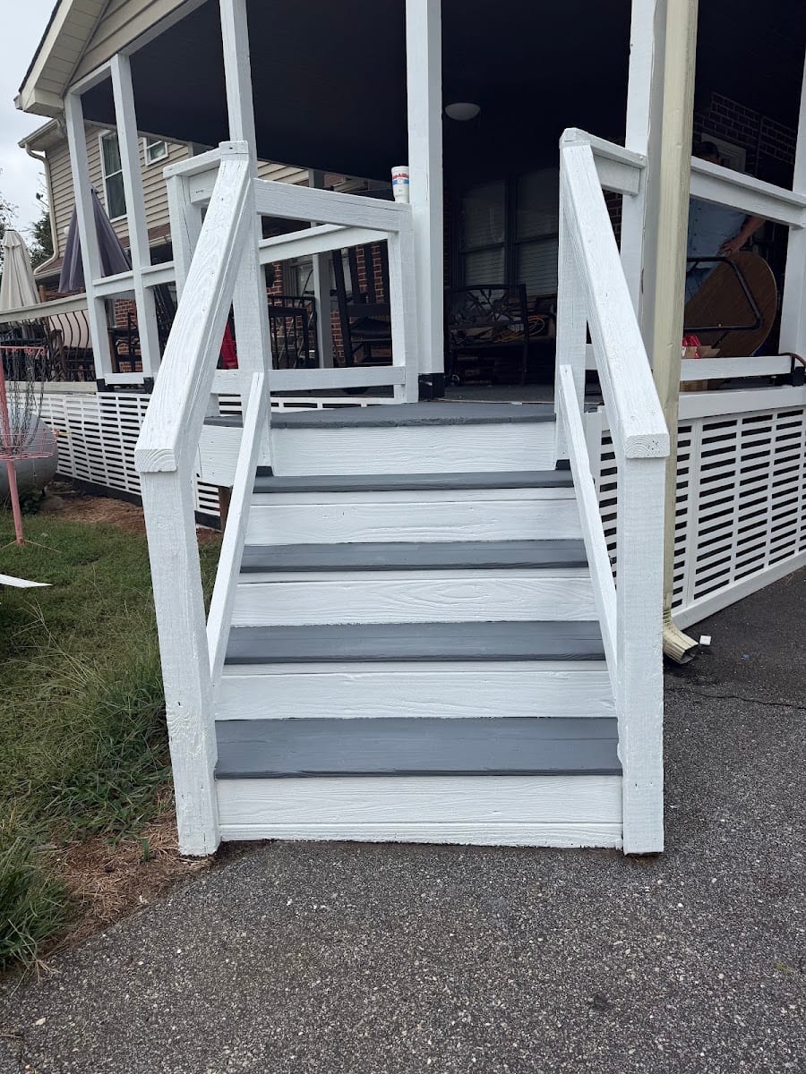 Tom’s custom, painting and staining, photo 2