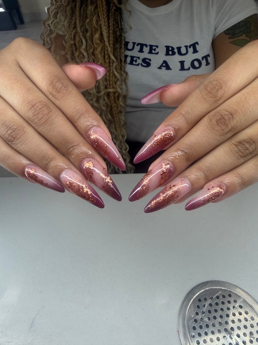 G Nail Salon