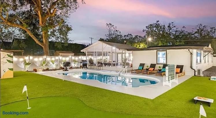 Tampa Retreat with Heated Pool & Mini Golf