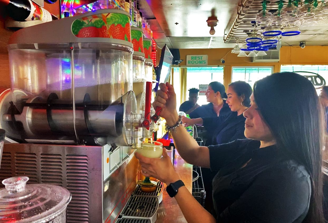 Garibaldi's Sports Bar & Grill, photo 4