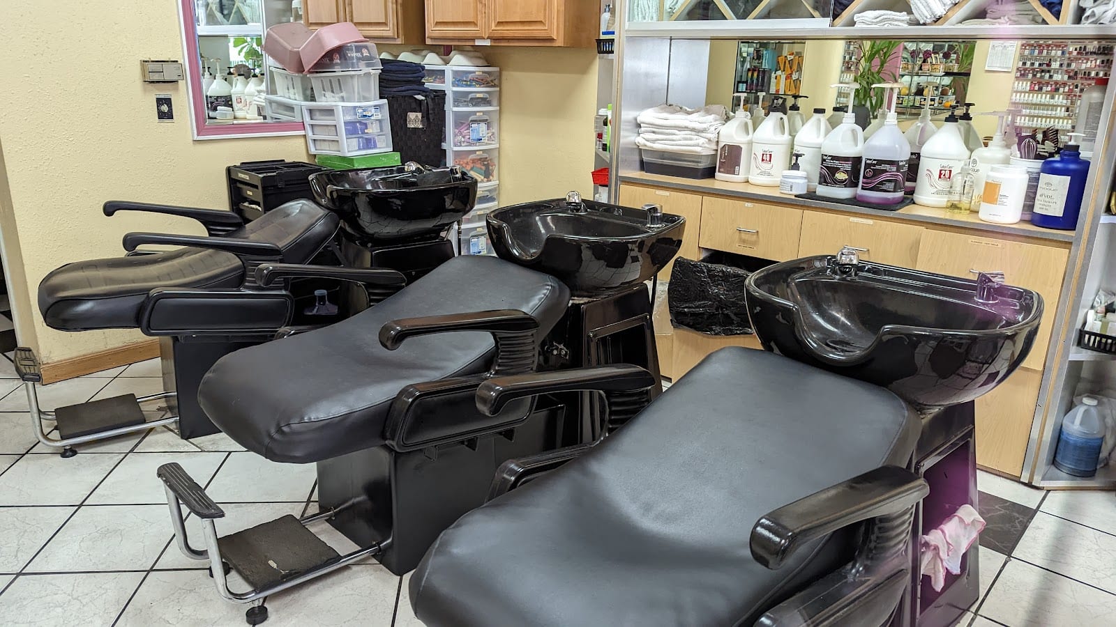 Sinh's Hair Salon & Nail