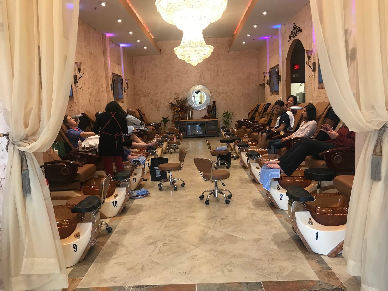 Lavie Nail Bar Frisco (50% Fullsest Lash Extension)