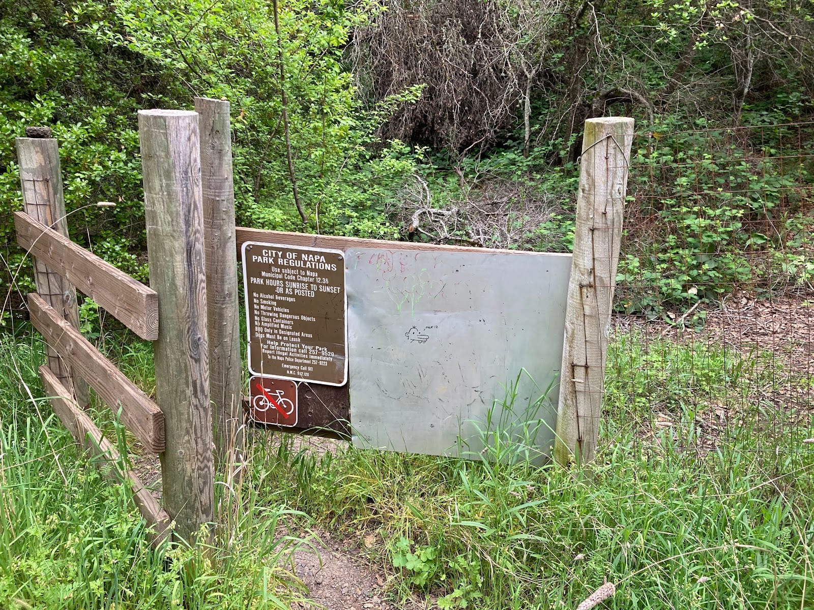 Westwood Hills - West Perimeter Trail Entry
