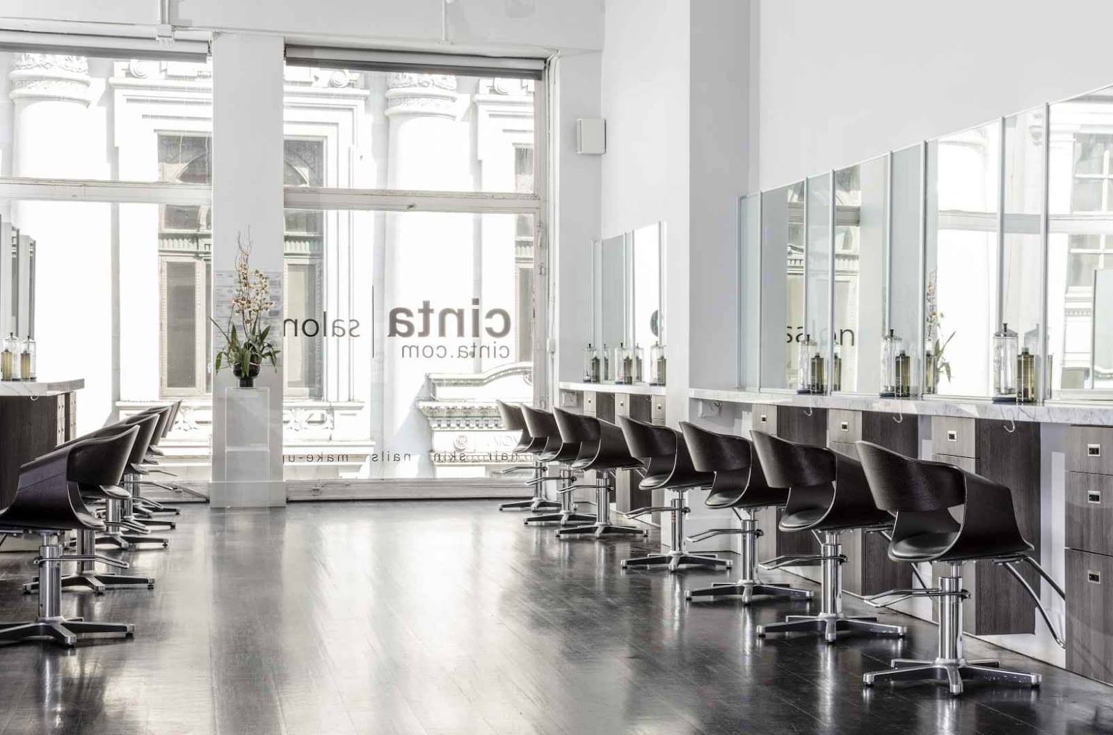 Cinta Salon