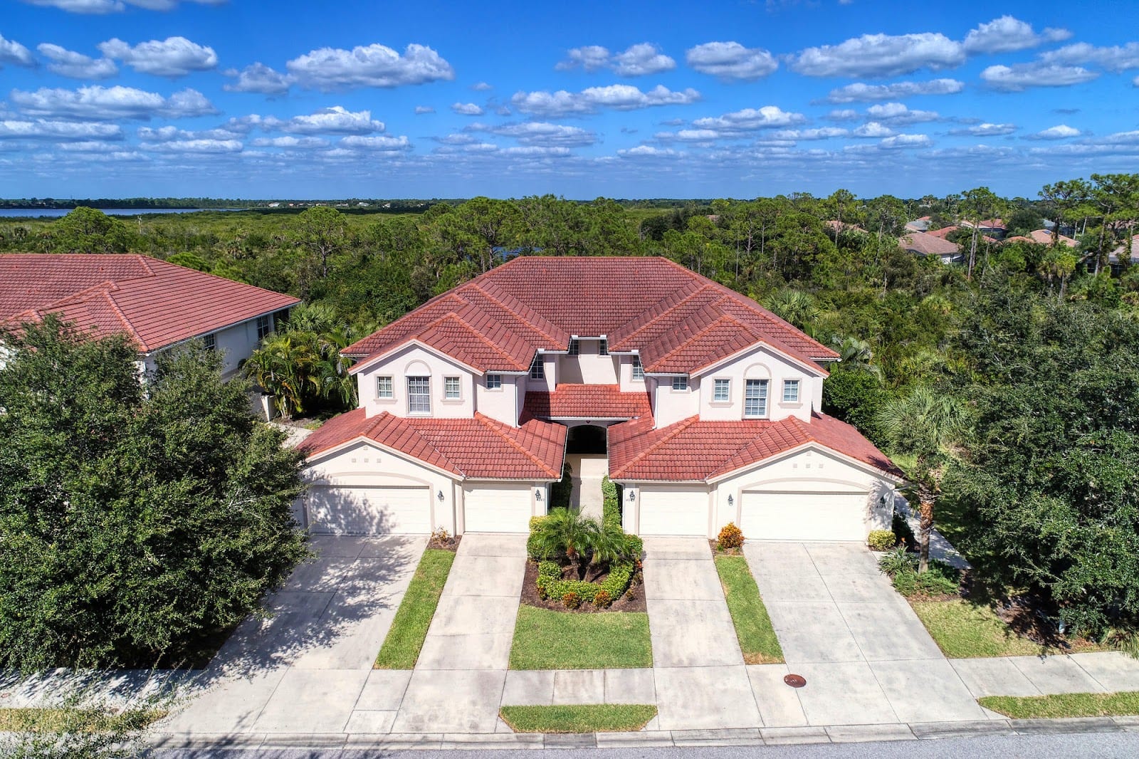 Riverwood Realty