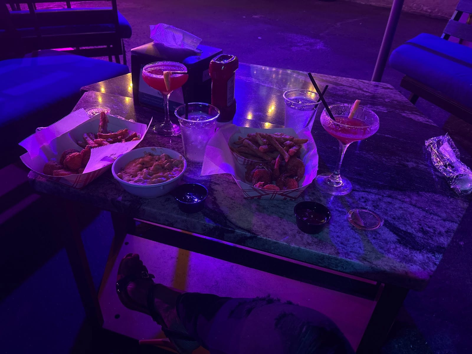 Flexx Sports Bar & Ultra Lounge, photo 4