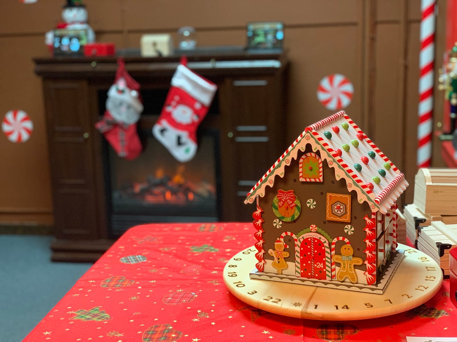 EscapeSF Gingerbread Cottage Escape Game, photo 2