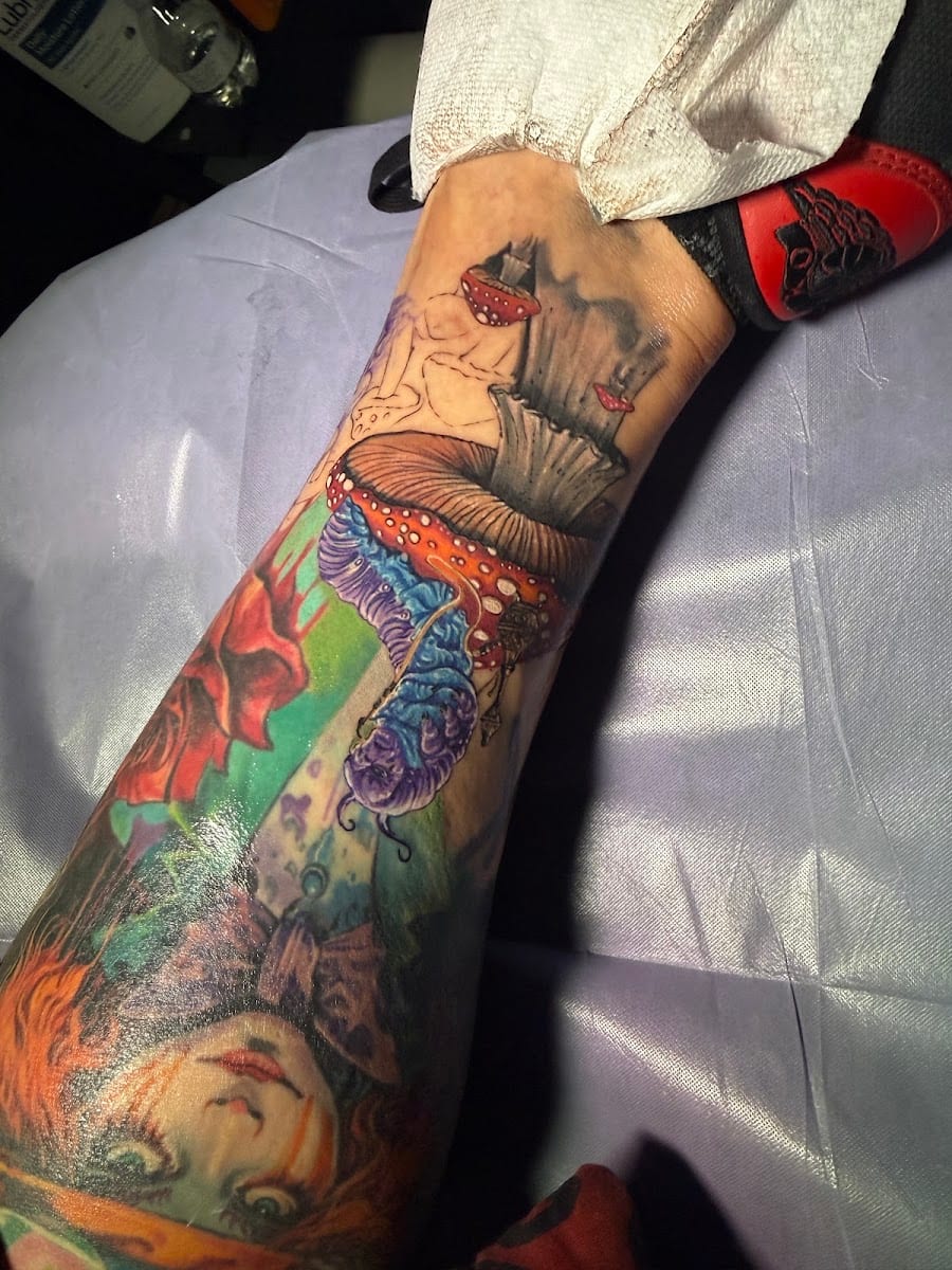 Sorry Mom Tattooing and Fine Arts, photo 3