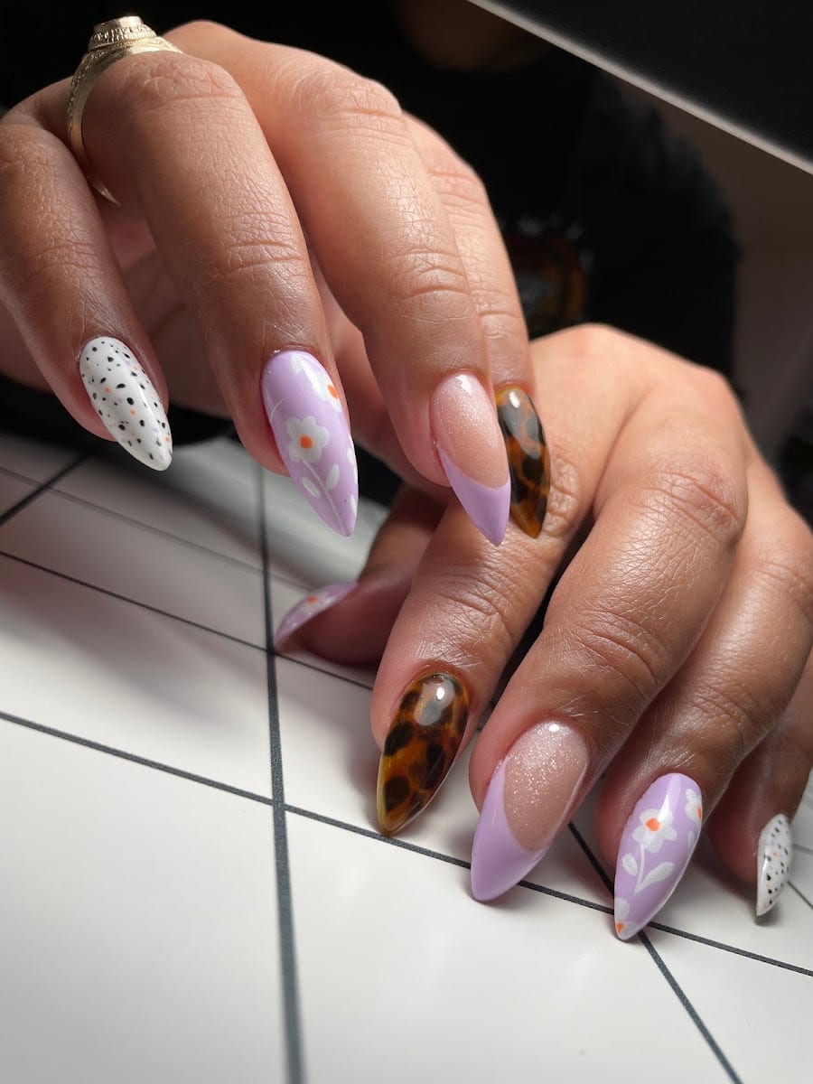 Knuckle Sandwich Nail Bar