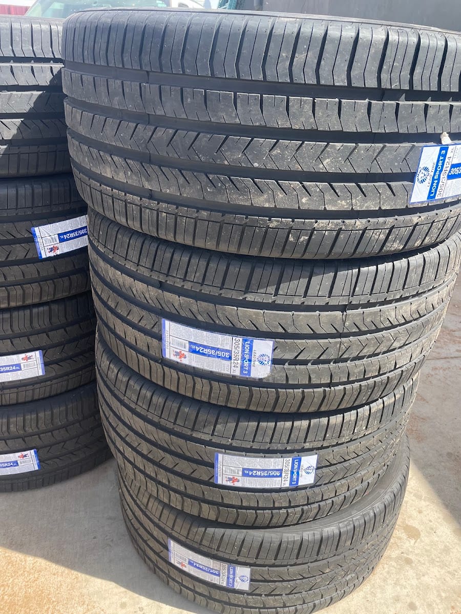 Here-n-There Tire Shop, photo 4