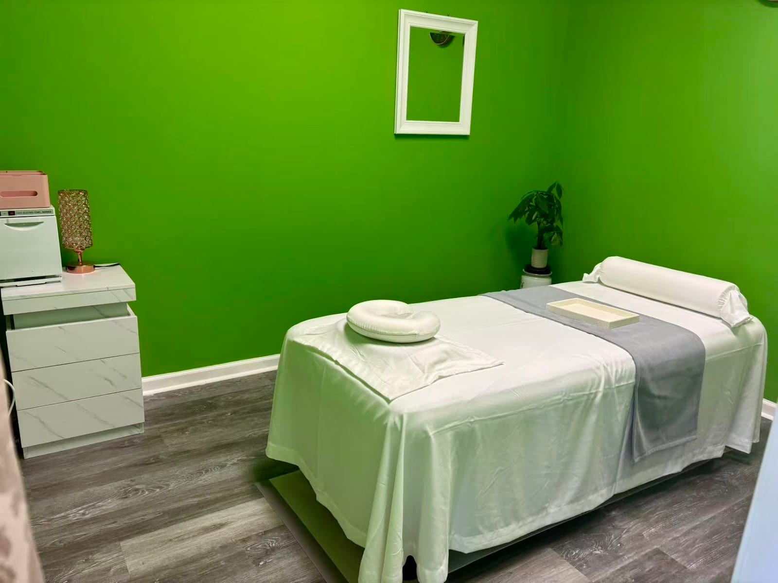 Eastern Massage & Spa E-50018, photo 2