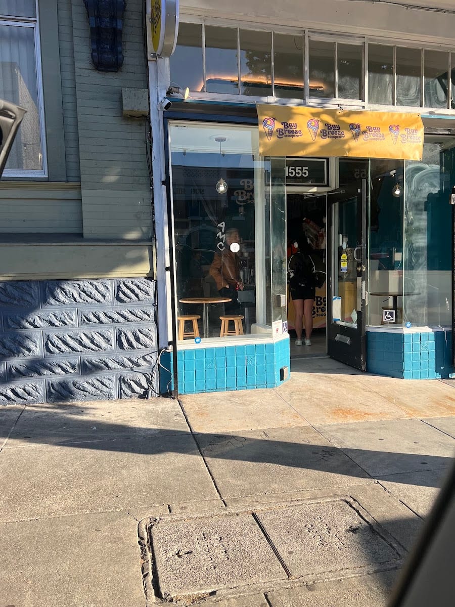 Bay Breeze scoops