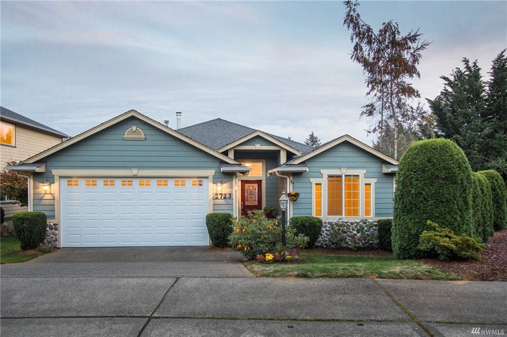 Kelly Larson Olympia Real Estate Agent