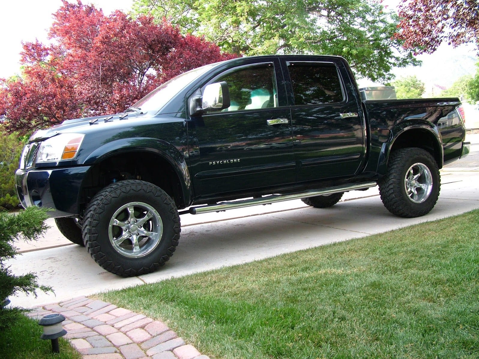 Larsons Auto Body