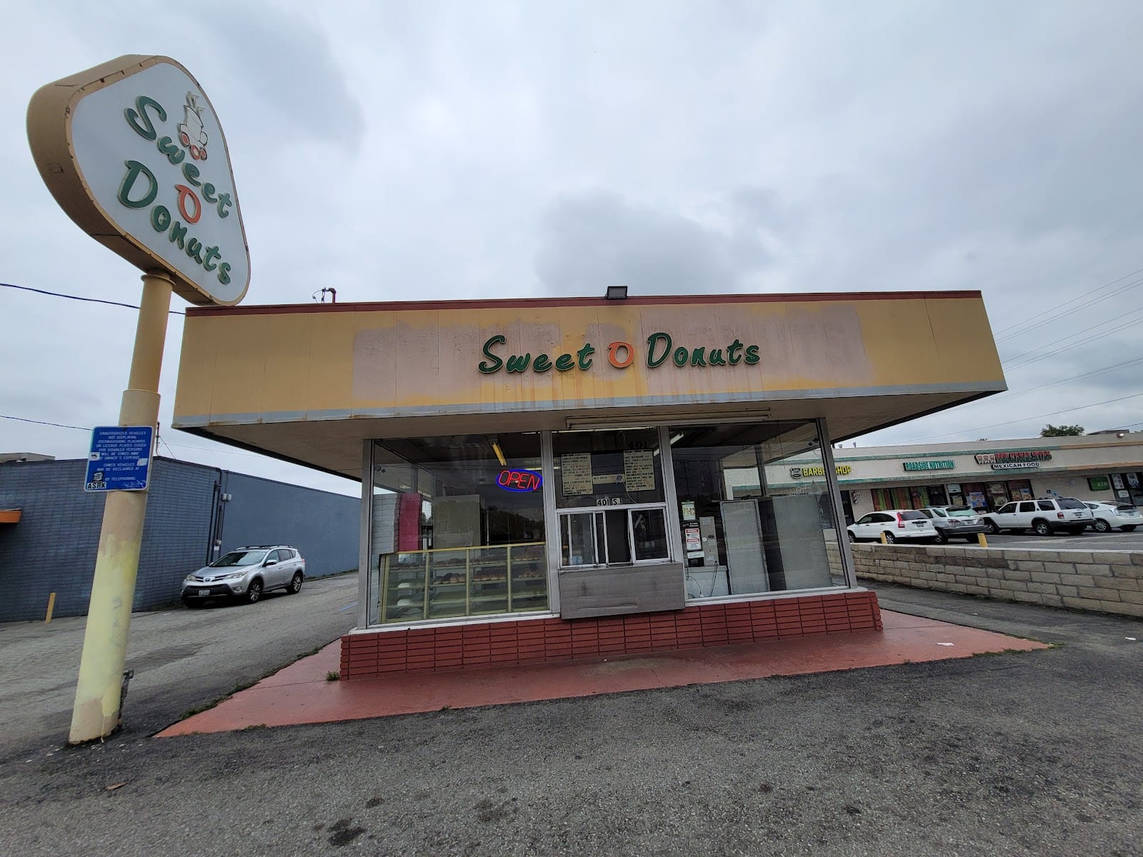 Sweet-O Donuts