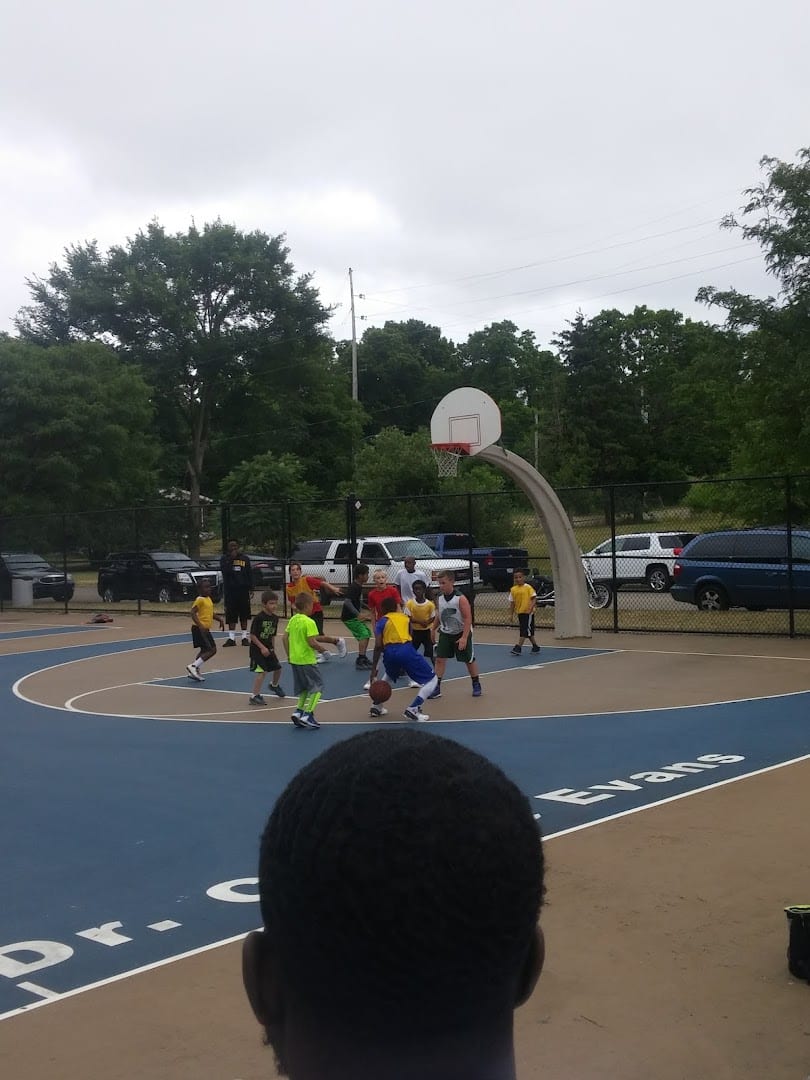 Claude Evans Park, photo 4