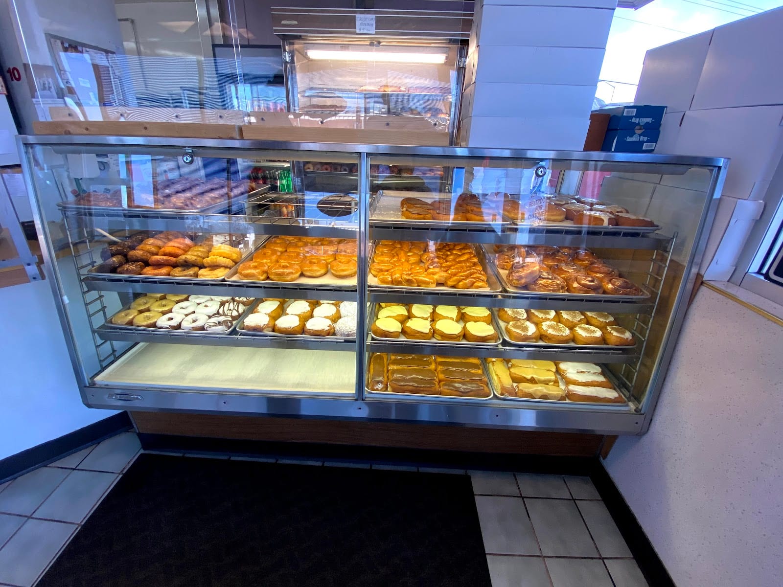 Tom's Donuts, photo 2