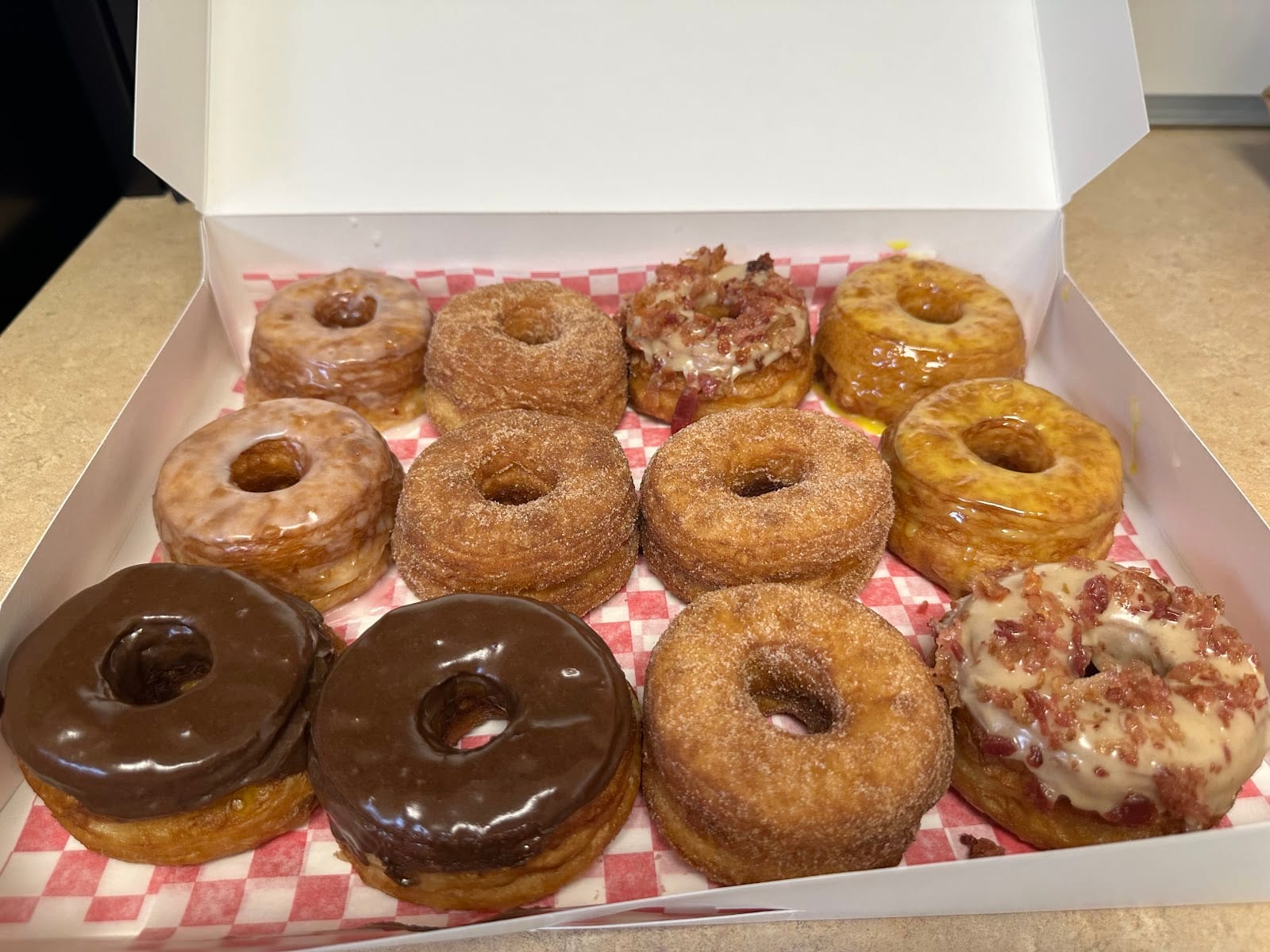 Happy Donuts