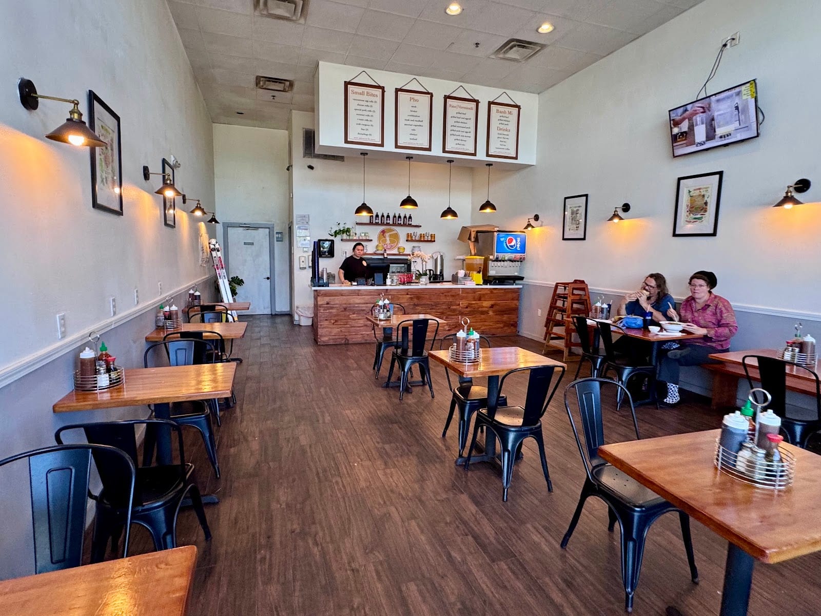 V-Nam Bistro, photo 3