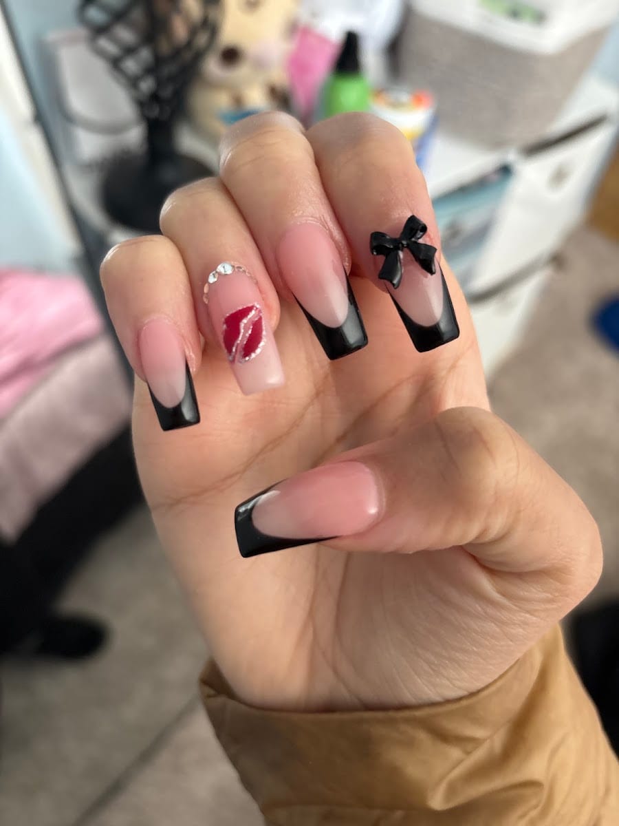 Tiffany Nails & Spa