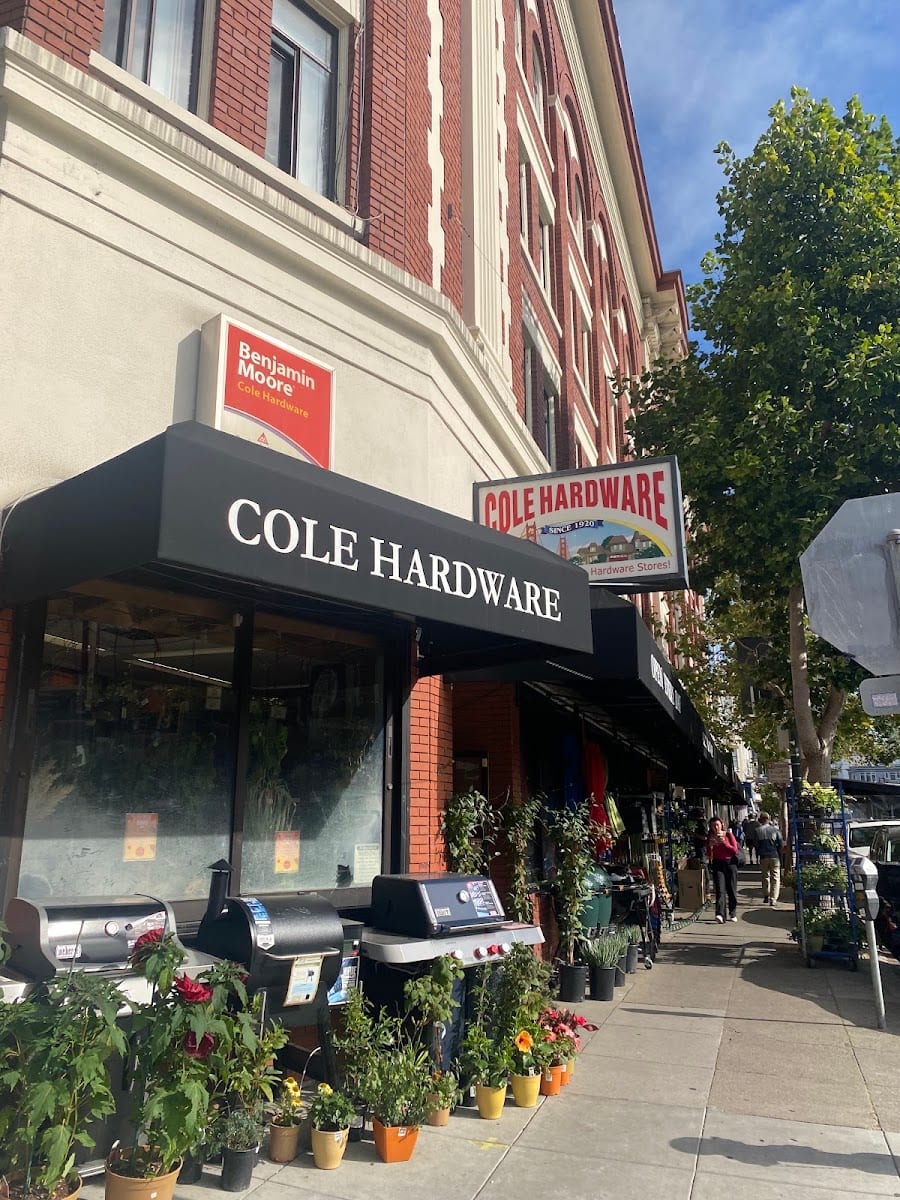 Cole Hardware, photo 2