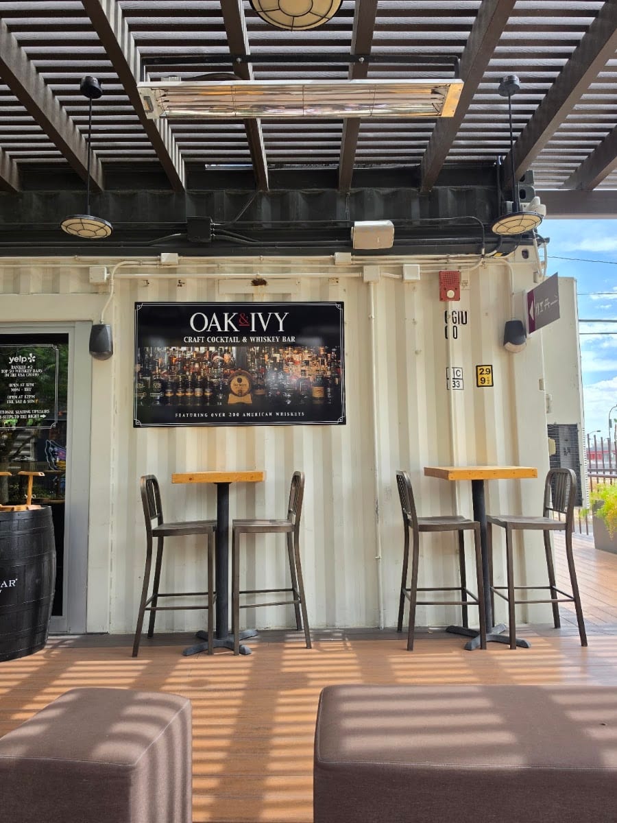 Oak & Ivy