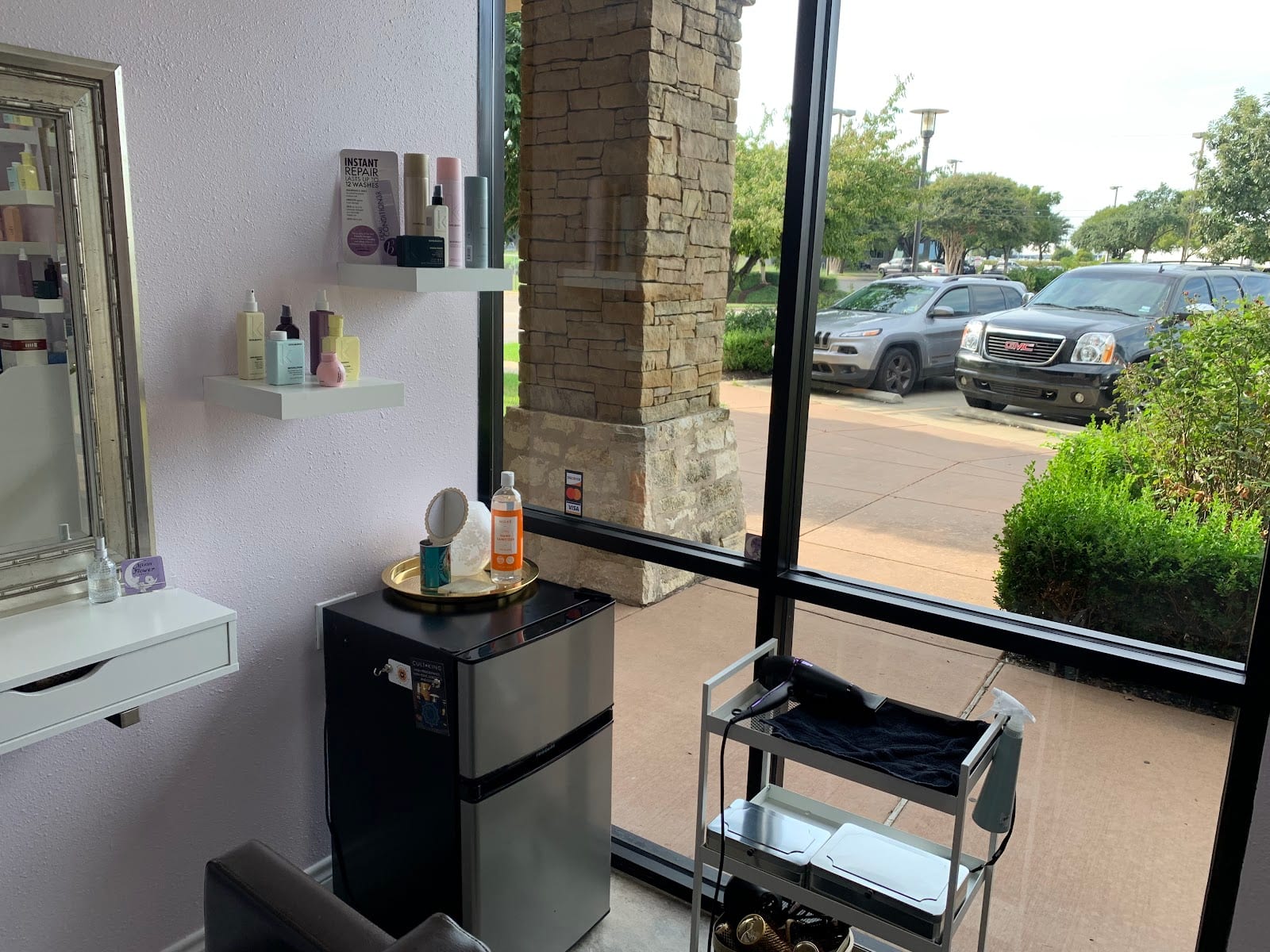 Moon Flower Salon