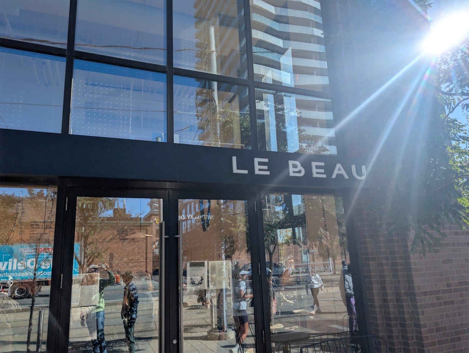 'Le Beau' Croissanterie