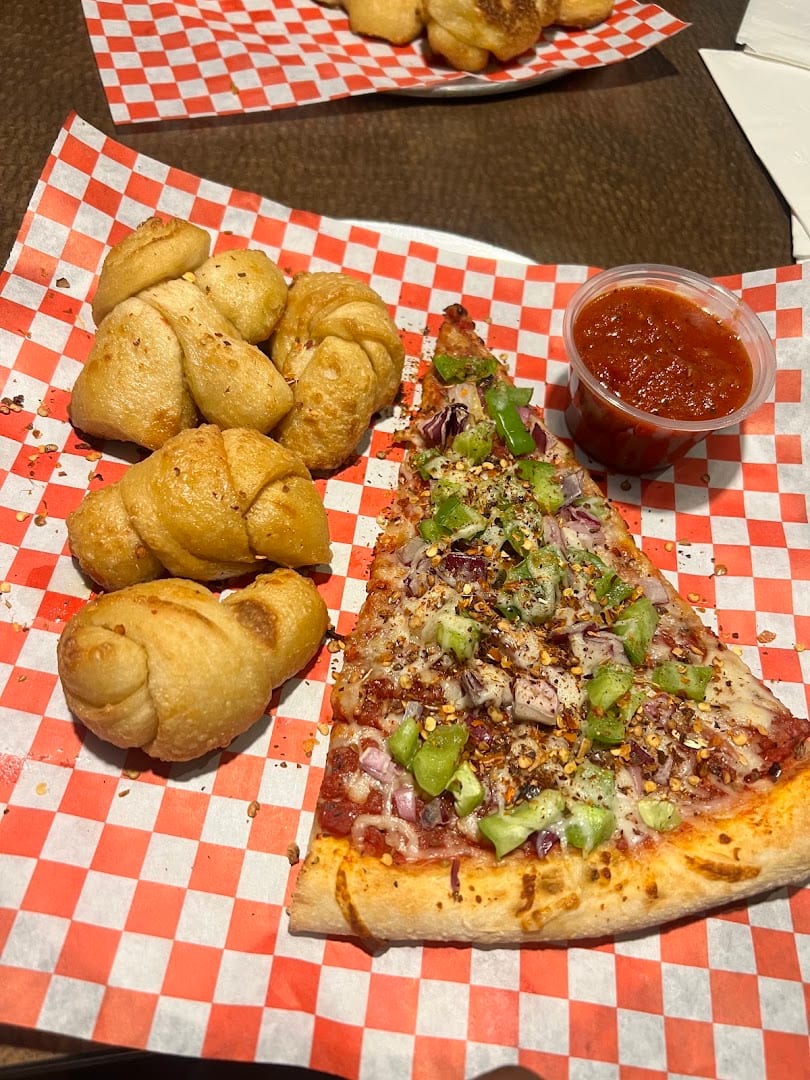 Garlic Knot Pizza & Pasta, photo 3