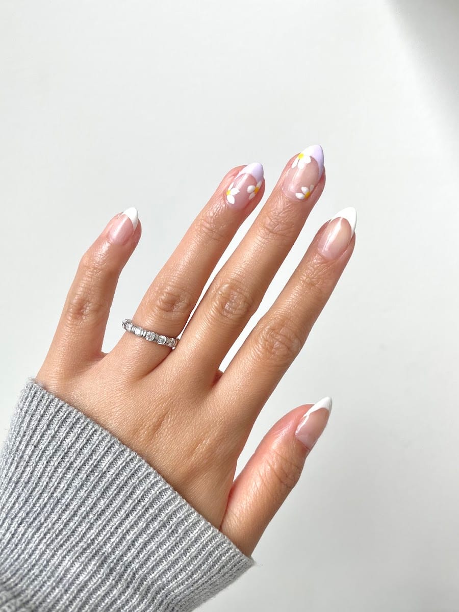 Famous Nails and Beauty