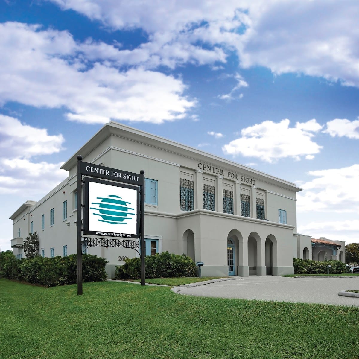 Center For Sight: Tanuj P. Banker, M.D.